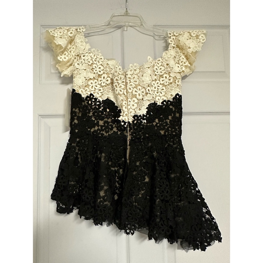 NWT RENE RUIZ TWO PIECE SET - LACE DETAILING - Picture 10 of 10